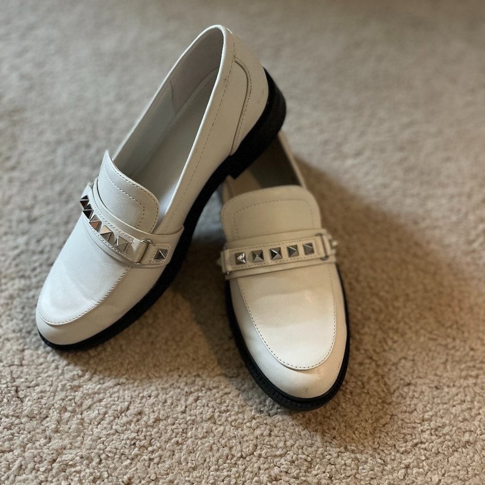 Marc Fisher | White & Silver *Studded* Loafers | Gently Used Condition | 6.5 - Picture 4 of 10